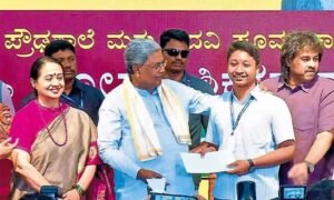 denzil_231125_cmaward